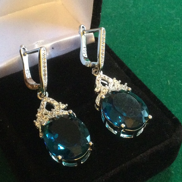 Atlanta Gems & Minerals Jewelry - Exquisite Genuine London Blue Topaz Earrings